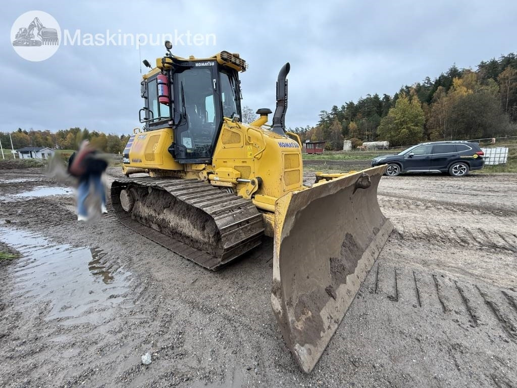 Komatsu D 51 Pxi-24EO - Buldozers: foto 3 Komatsu D 51 Pxi-24EO - Buldozers: foto 3