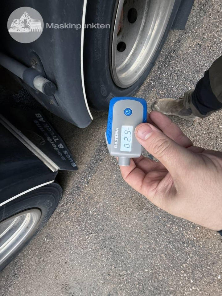 Puspiekabe slēgtā virsbūve Limetec PPU 342: foto 23