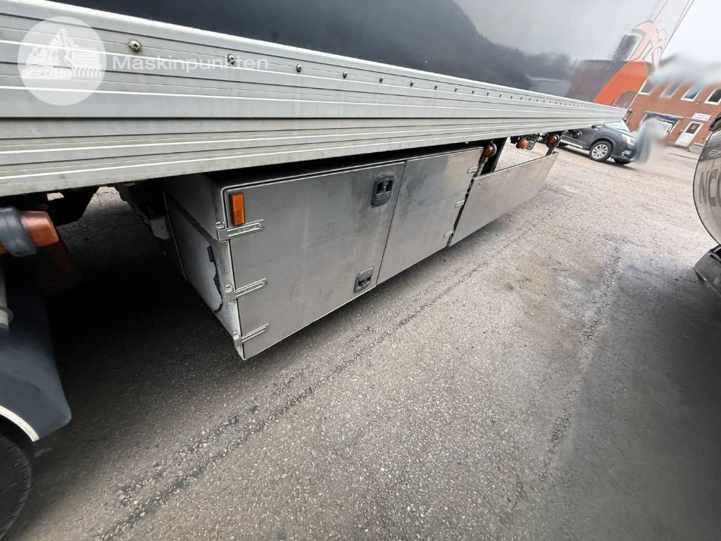 Puspiekabe slēgtā virsbūve Limetec PPU 342: foto 30