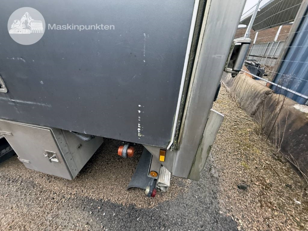 Puspiekabe slēgtā virsbūve Limetec PPU 342: foto 25