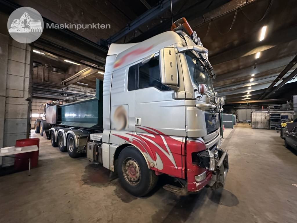 MAN TGX 35.540 - Pacēlājs ar āķi: foto 2 MAN TGX 35.540 - Pacēlājs ar āķi: foto 2