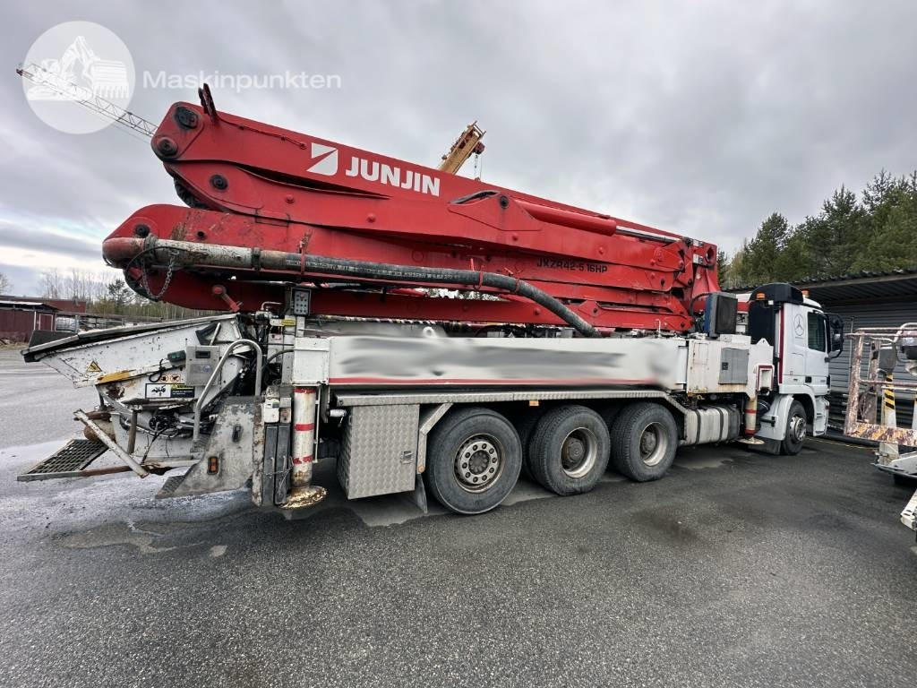 Mercedes-Benz 2651 L 8X4 Junjin jxzr42-5.16hp - Betonvedējs: foto 4 Mercedes-Benz 2651 L 8X4 Junjin jxzr42-5.16hp - Betonvedējs: foto 4