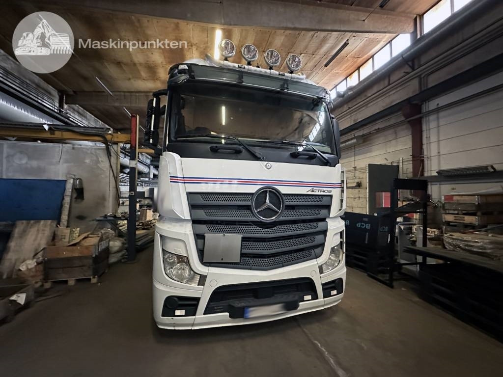 Mercedes-Benz Actros 2545 - Kravas automašīna ar slēgto virsbūvi: foto 2 Mercedes-Benz Actros 2545 - Kravas automašīna ar slēgto virsbūvi: foto 2