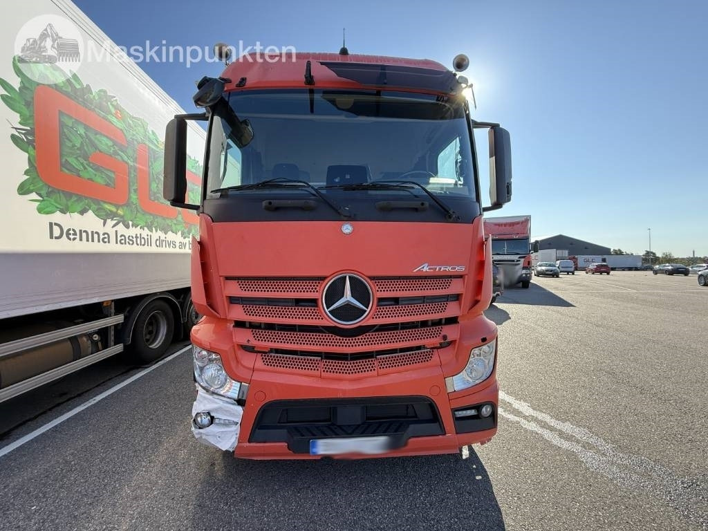 Mercedes-Benz Actros 2551 - Kravas automašīna refrižerators: foto 2 Mercedes-Benz Actros 2551 - Kravas automašīna refrižerators: foto 2