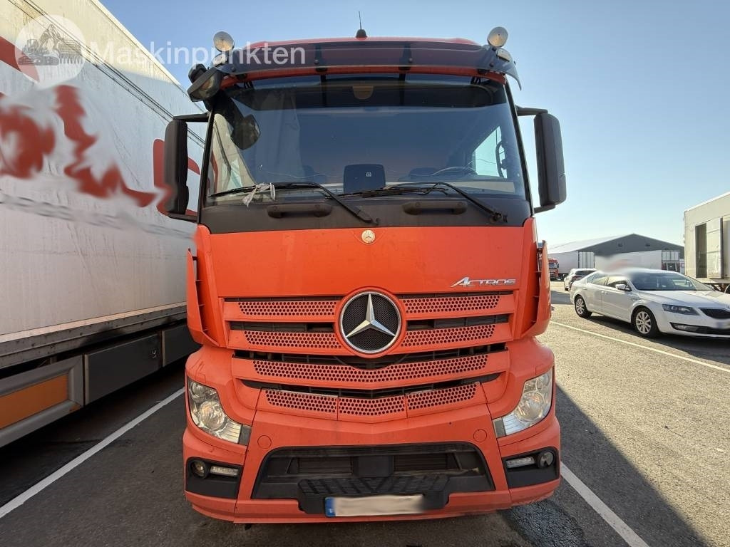 Mercedes-Benz Actros 2551 - Kravas automašīna refrižerators: foto 2 Mercedes-Benz Actros 2551 - Kravas automašīna refrižerators: foto 2