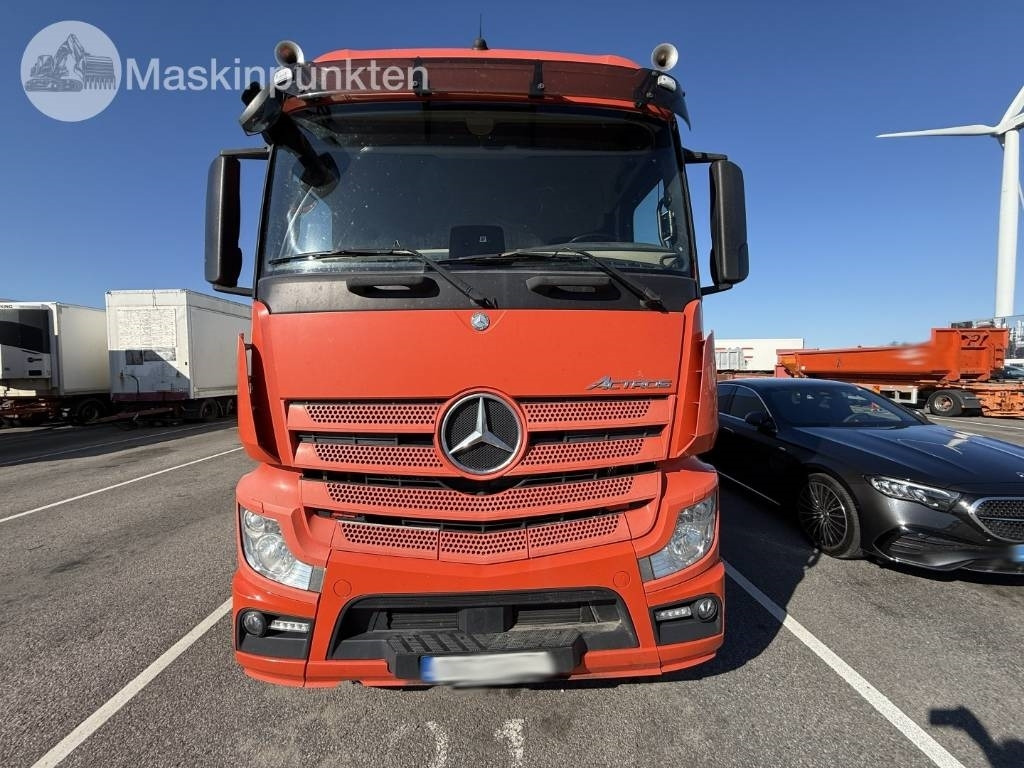 Mercedes-Benz Actros 2551 - Kravas automašīna refrižerators: foto 2 Mercedes-Benz Actros 2551 - Kravas automašīna refrižerators: foto 2