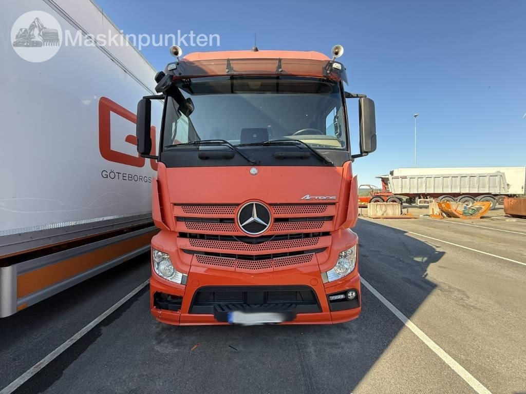 Mercedes-Benz Actros 2551 - Kravas automašīna refrižerators: foto 2 Mercedes-Benz Actros 2551 - Kravas automašīna refrižerators: foto 2