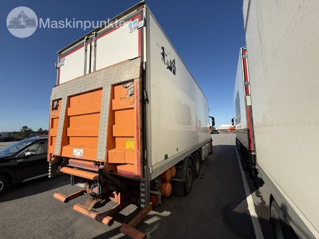 Mercedes-Benz Actros 2551 - Kravas automašīna refrižerators: foto 4 Mercedes-Benz Actros 2551 - Kravas automašīna refrižerators: foto 4