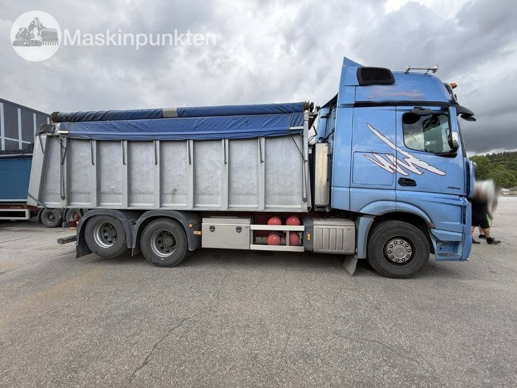 Mercedes-Benz Actros 2853 L - Kravas automašīna pašizgāzējs: foto 4 Mercedes-Benz Actros 2853 L - Kravas automašīna pašizgāzējs: foto 4