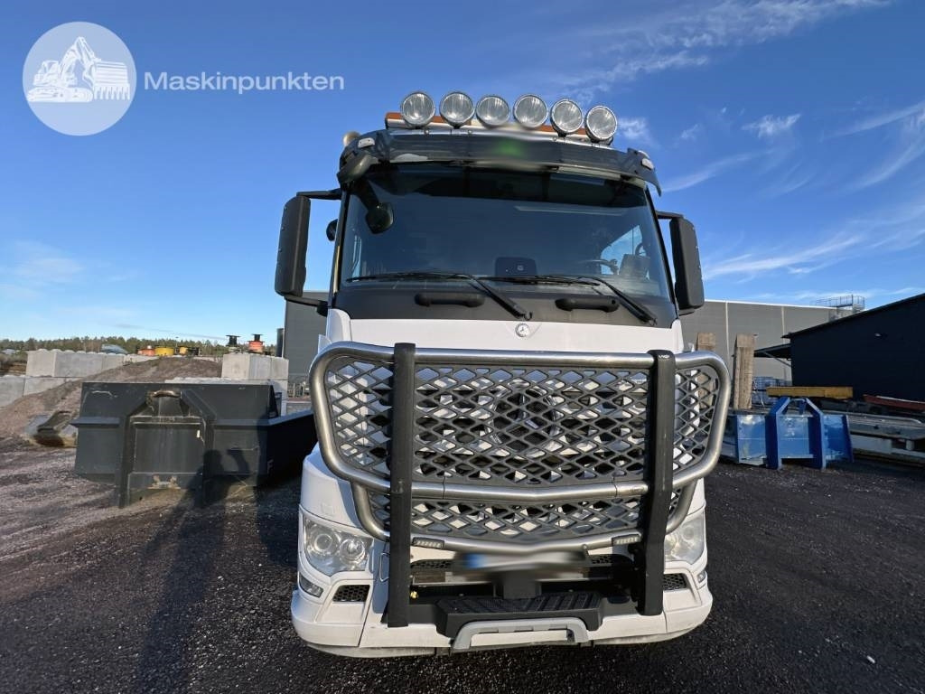 Mercedes-Benz Arocs 3251 - Pacēlājs ar āķi: foto 4 Mercedes-Benz Arocs 3251 - Pacēlājs ar āķi: foto 4