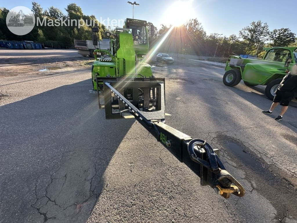 Merlo Roto40.30 MCSS - Teleskopiskais iekrāvējs: foto 3 Merlo Roto40.30 MCSS - Teleskopiskais iekrāvējs: foto 3