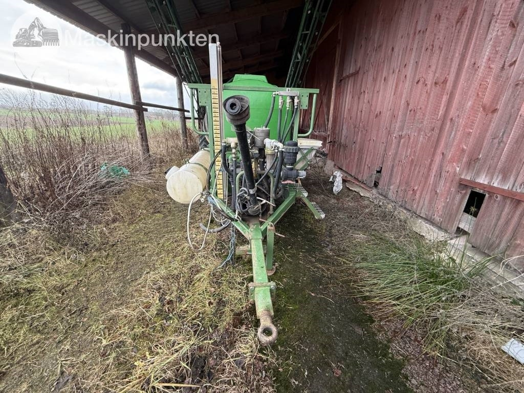 Moteska M2500 växtspruta - Piekabināmais miglotājs: foto 2 Moteska M2500 växtspruta - Piekabināmais miglotājs: foto 2