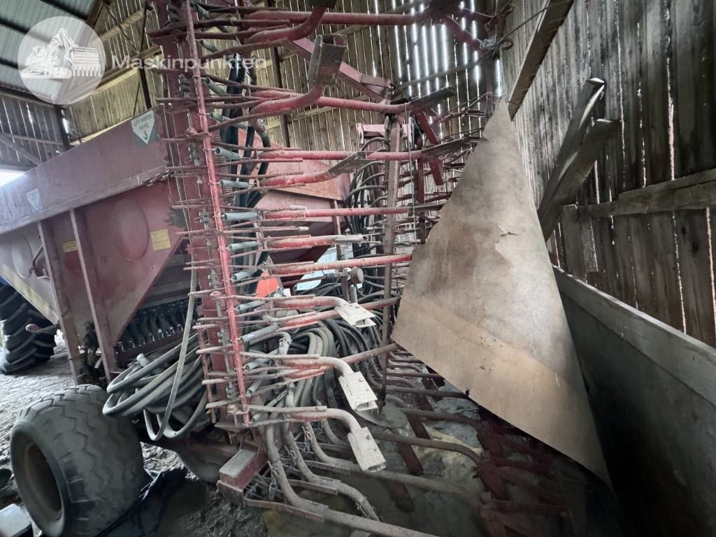 Överum Tive - Minerālmēslu izkliedētājs: foto 3 Överum Tive - Minerālmēslu izkliedētājs: foto 3