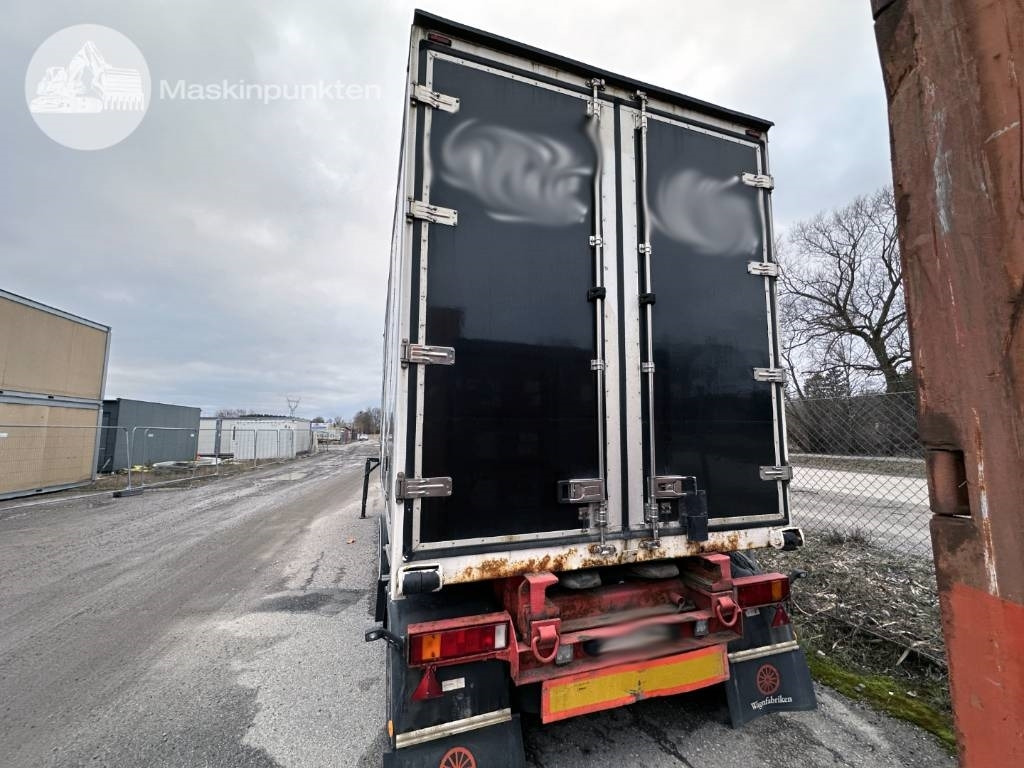 Parator VX 15-20 LINK - Puspiekabe slēgtā virsbūve: foto 4 Parator VX 15-20 LINK - Puspiekabe slēgtā virsbūve: foto 4
