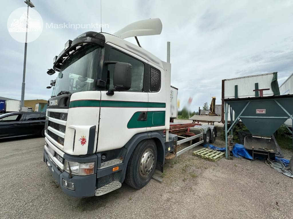 Scania R 124 LB - Konteineru vedējs/ Kravas automašīna ar noņemamā virsbūve: foto 2 Scania R 124 LB - Konteineru vedējs/ Kravas automašīna ar noņemamā virsbūve: foto 2