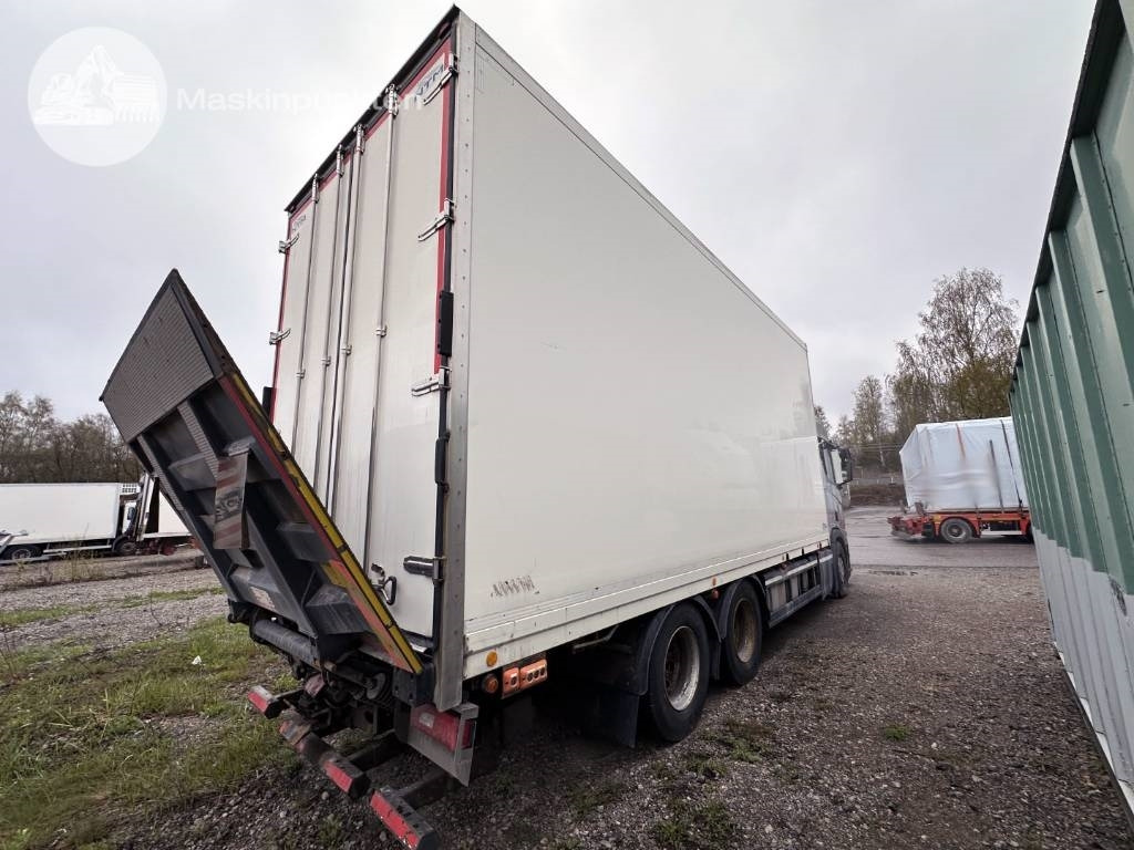 Scania R 520 - Kravas automašīna ar slēgto virsbūvi: foto 4 Scania R 520 - Kravas automašīna ar slēgto virsbūvi: foto 4