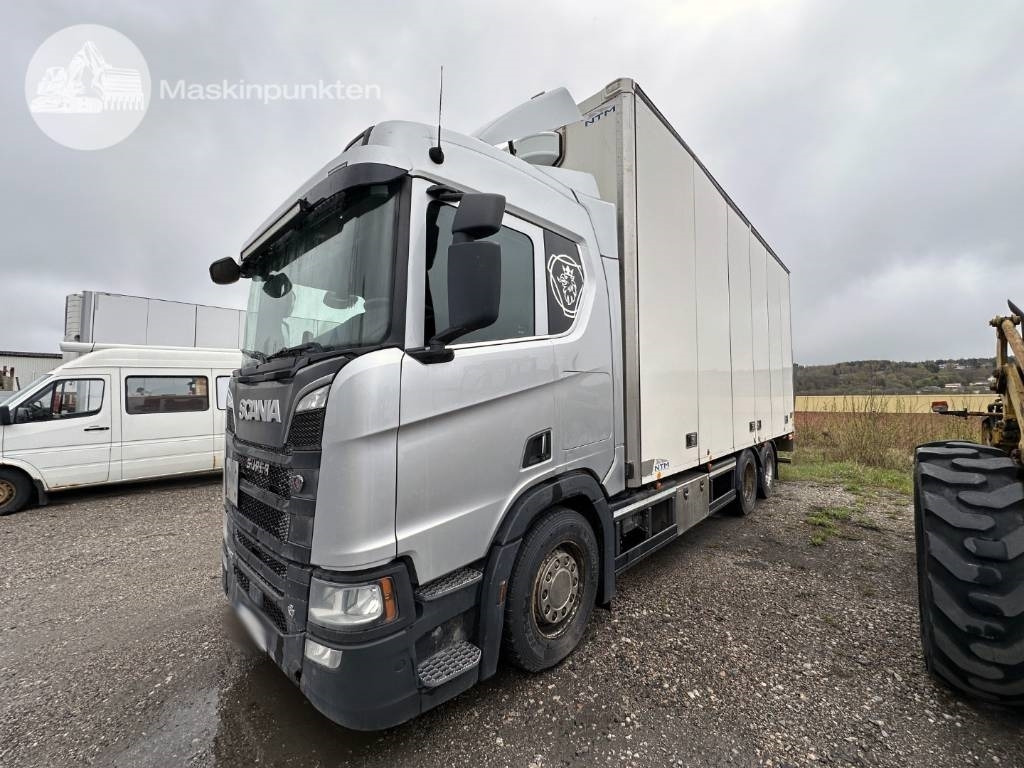 Scania R 520 - Kravas automašīna ar slēgto virsbūvi: foto 2 Scania R 520 - Kravas automašīna ar slēgto virsbūvi: foto 2