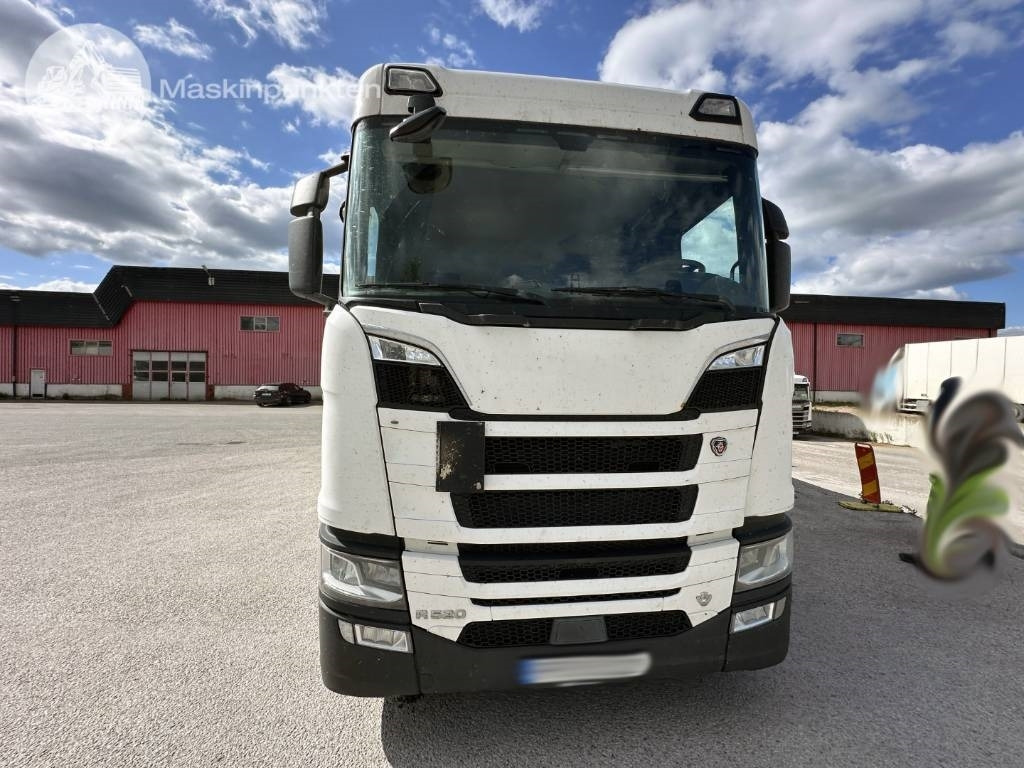 Scania R 520 - Kravas automašīna ar slēgto virsbūvi: foto 3 Scania R 520 - Kravas automašīna ar slēgto virsbūvi: foto 3