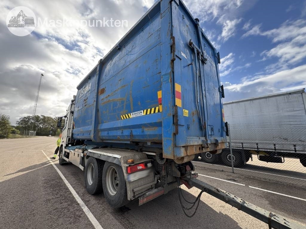 Scania R 580 EKIPAGE - Pacēlājs ar āķi: foto 2 Scania R 580 EKIPAGE - Pacēlājs ar āķi: foto 2