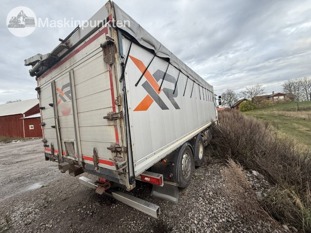 Scania R 580 - Kravas automašīna ar slēgto virsbūvi: foto 4 Scania R 580 - Kravas automašīna ar slēgto virsbūvi: foto 4