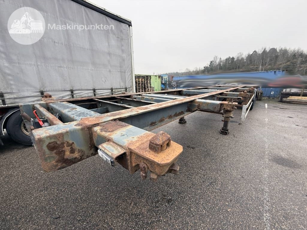 Schweriner CS 40 - Puspiekabe noņemamā virsbūve/ Konteineru vedējs: foto 2 Schweriner CS 40 - Puspiekabe noņemamā virsbūve/ Konteineru vedējs: foto 2