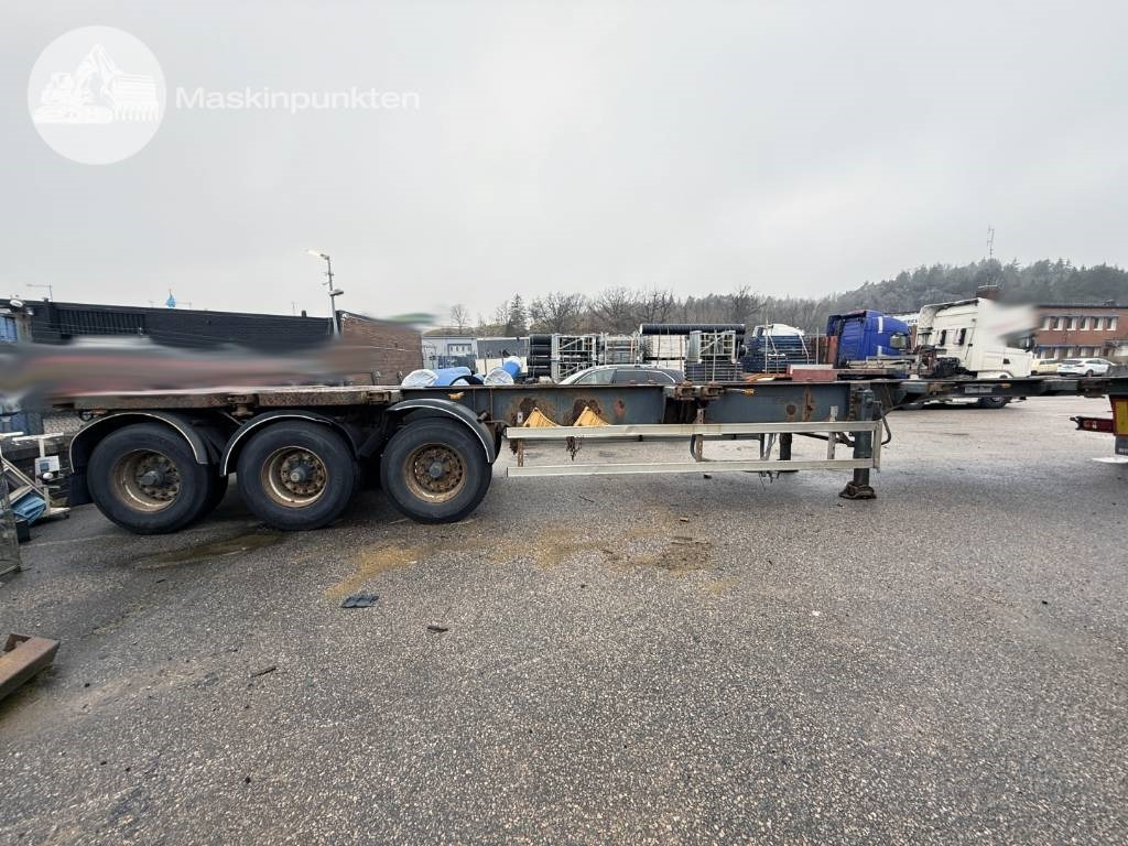 Schweriner CS 40 - Puspiekabe noņemamā virsbūve/ Konteineru vedējs: foto 5 Schweriner CS 40 - Puspiekabe noņemamā virsbūve/ Konteineru vedējs: foto 5