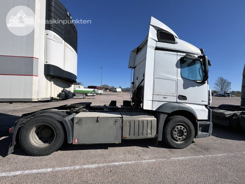 Mercedes-Benz Actros 1843 - Vilcējs: foto 1 Mercedes-Benz Actros 1843 - Vilcējs: foto 1