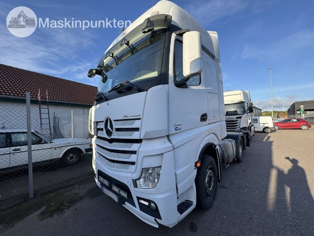 Mercedes-Benz Actros 963-4-C - Vilcējs: foto 1 Mercedes-Benz Actros 963-4-C - Vilcējs: foto 1