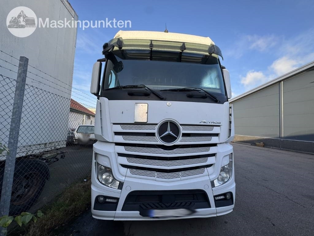 Mercedes-Benz Actros 963-4-D - Vilcējs: foto 4 Mercedes-Benz Actros 963-4-D - Vilcējs: foto 4