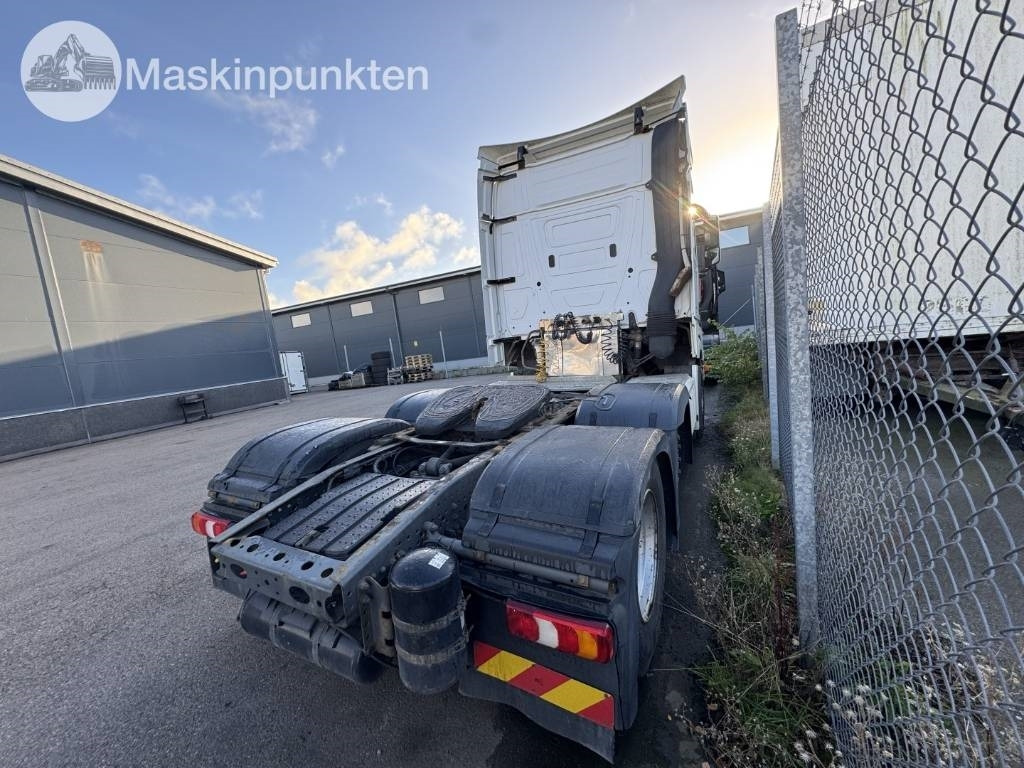 Mercedes-Benz Actros 963-4-D - Vilcējs: foto 3 Mercedes-Benz Actros 963-4-D - Vilcējs: foto 3