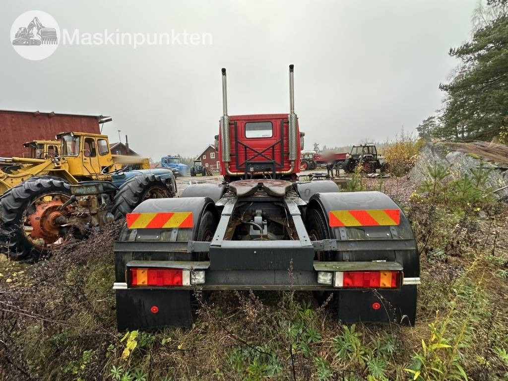 Scania T 143 H - Vilcējs: foto 3 Scania T 143 H - Vilcējs: foto 3