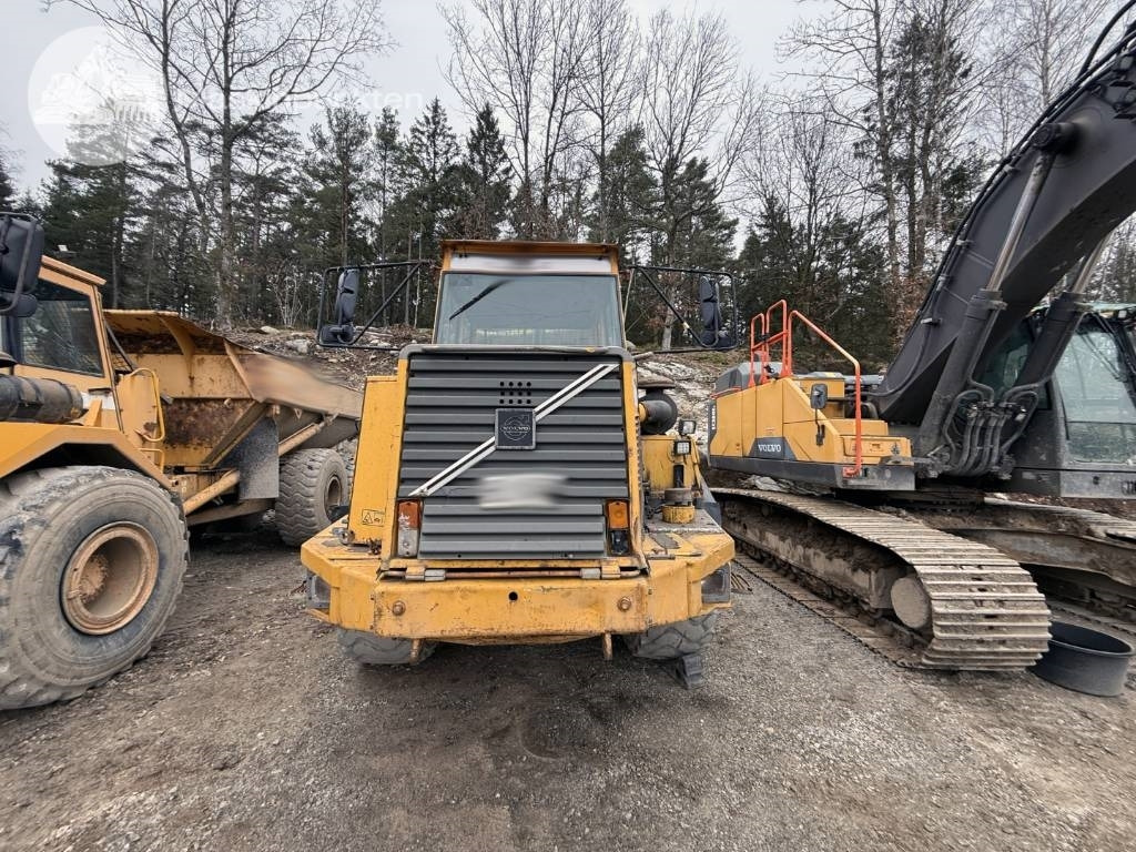 Volvo A 25 C - Artikulētias pašizgāzējs: foto 4 Volvo A 25 C - Artikulētias pašizgāzējs: foto 4