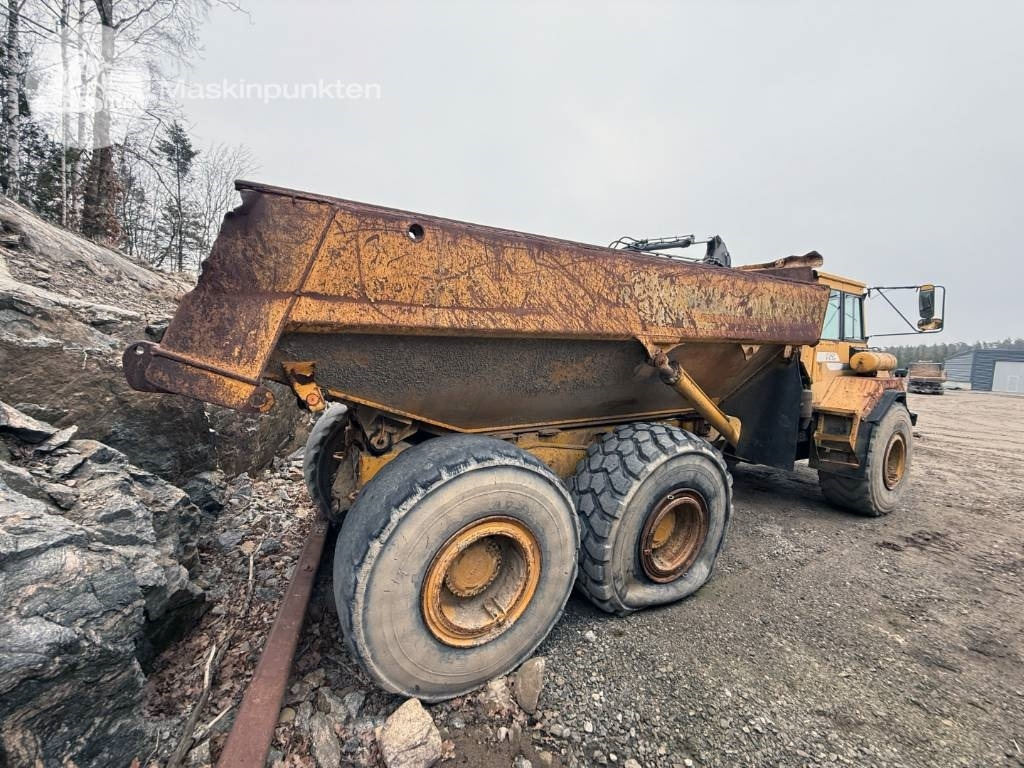 Volvo A 25 C - Artikulētias pašizgāzējs: foto 5 Volvo A 25 C - Artikulētias pašizgāzējs: foto 5