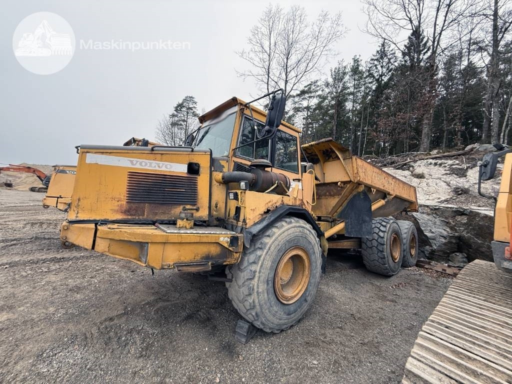 Volvo A 25 C - Artikulētias pašizgāzējs: foto 2 Volvo A 25 C - Artikulētias pašizgāzējs: foto 2