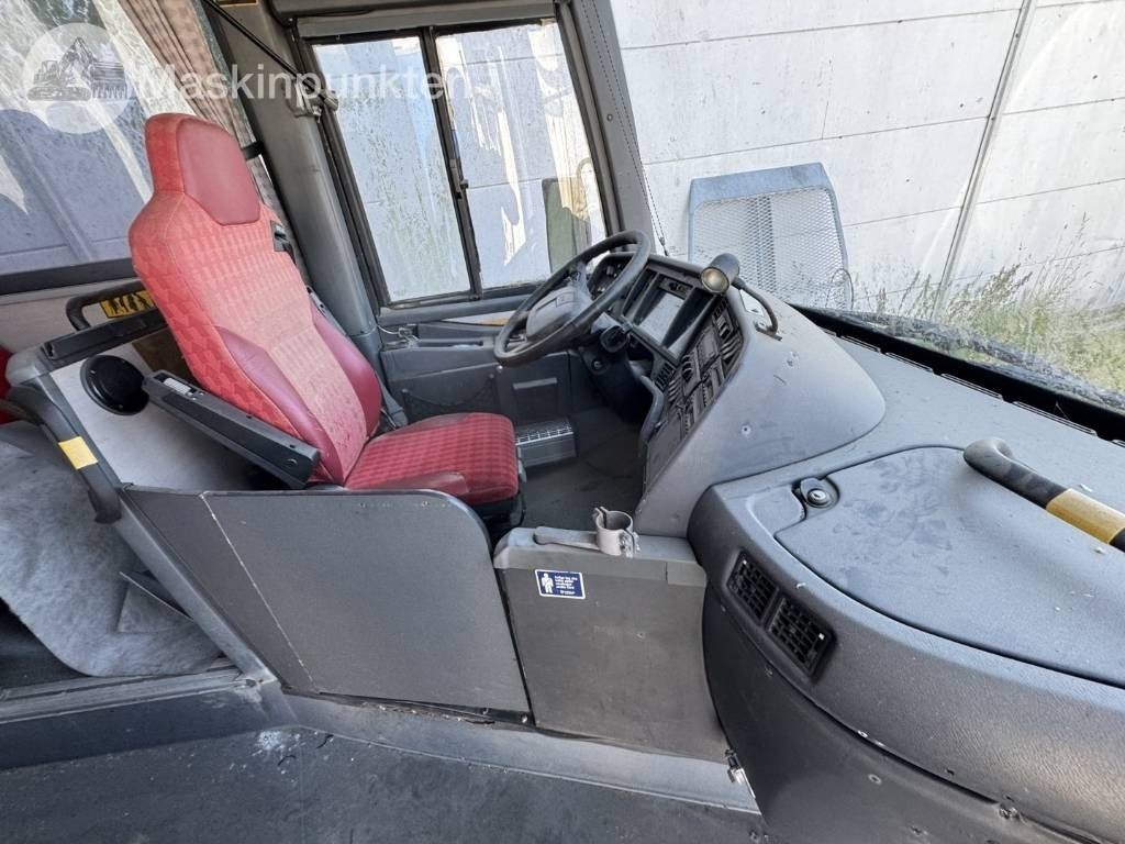Piepilsētas autobuss Volvo B 12 M: foto 10