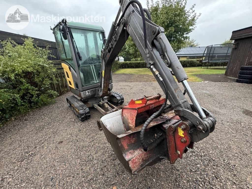 Volvo EC 18 C - Mini-ekskavators: foto 4 Volvo EC 18 C - Mini-ekskavators: foto 4