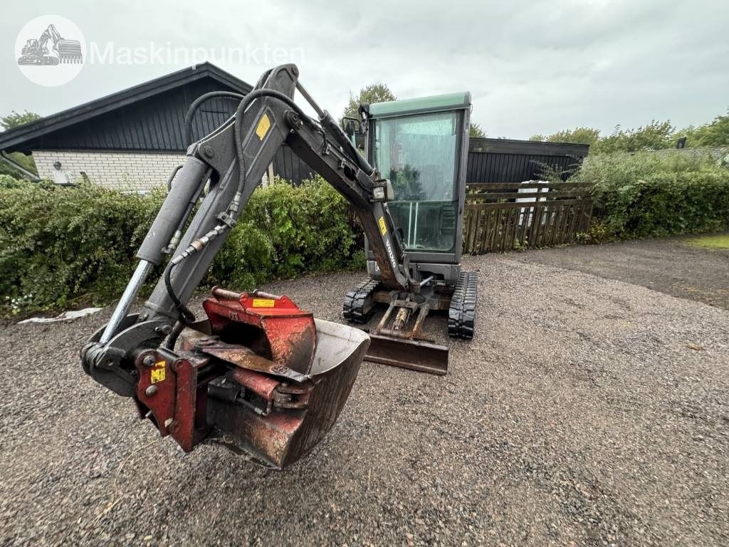 Volvo EC 18 C - Mini-ekskavators: foto 1 Volvo EC 18 C - Mini-ekskavators: foto 1
