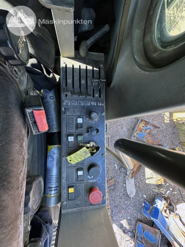 Kāpurķēžu ekskavators Volvo EC 280: foto 29