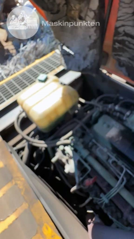Kāpurķēžu ekskavators Volvo EC 280: foto 14