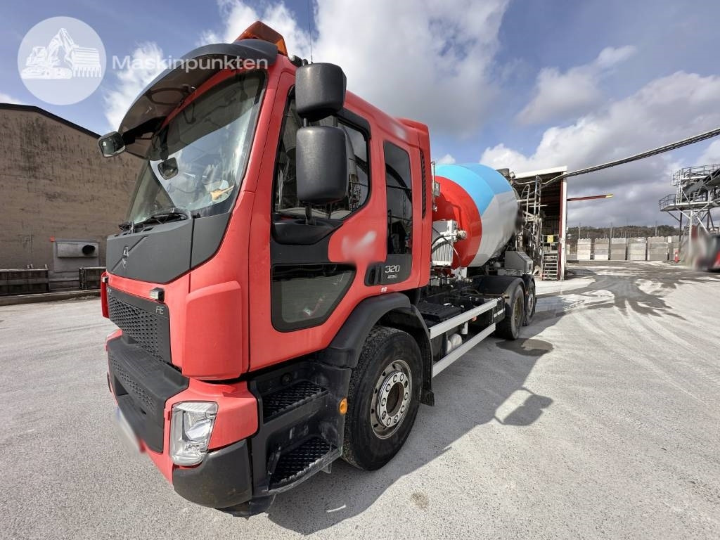 Volvo FE 320 - Betonvedējs: foto 1 Volvo FE 320 - Betonvedējs: foto 1