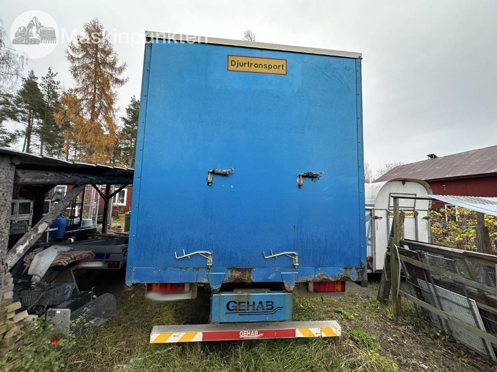 Volvo FH 12 - Kravas automašīna dzīvnieku pārvadāšanai: foto 5 Volvo FH 12 - Kravas automašīna dzīvnieku pārvadāšanai: foto 5