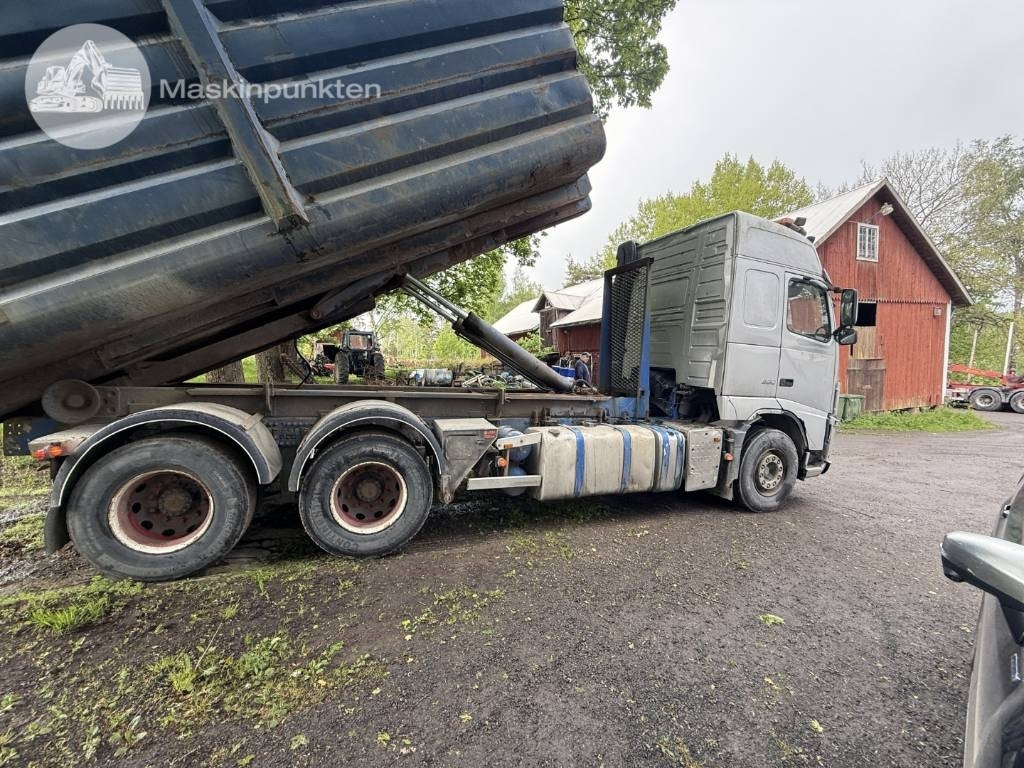 Volvo FH 16 660 - Pacēlājs ar āķi: foto 4 Volvo FH 16 660 - Pacēlājs ar āķi: foto 4