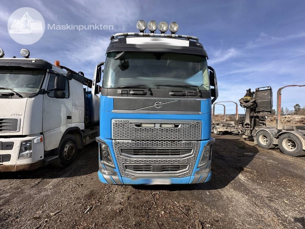 Volvo FH 16 750 - Kokvedējs: foto 4 Volvo FH 16 750 - Kokvedējs: foto 4