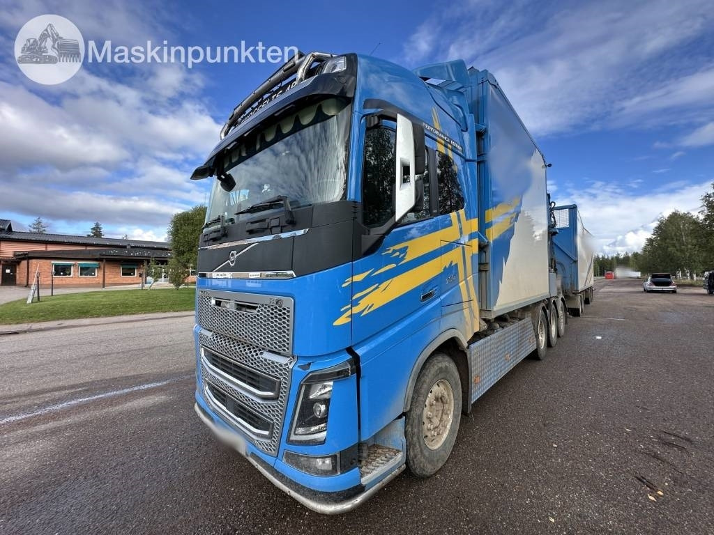 Volvo FH 16 750 - Bortu kravas automašīna/ Platforma, Kravas auto ar manipulatoru: foto 2 Volvo FH 16 750 - Bortu kravas automašīna/ Platforma, Kravas auto ar manipulatoru: foto 2