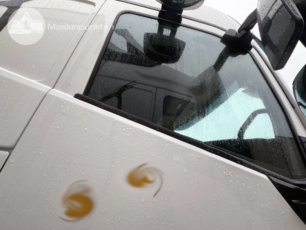 Kravas automašīna ar slēgto virsbūvi Volvo FH 500: foto 27