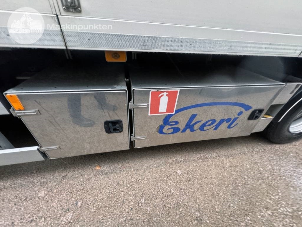 Kravas automašīna ar slēgto virsbūvi Volvo FH 500: foto 9