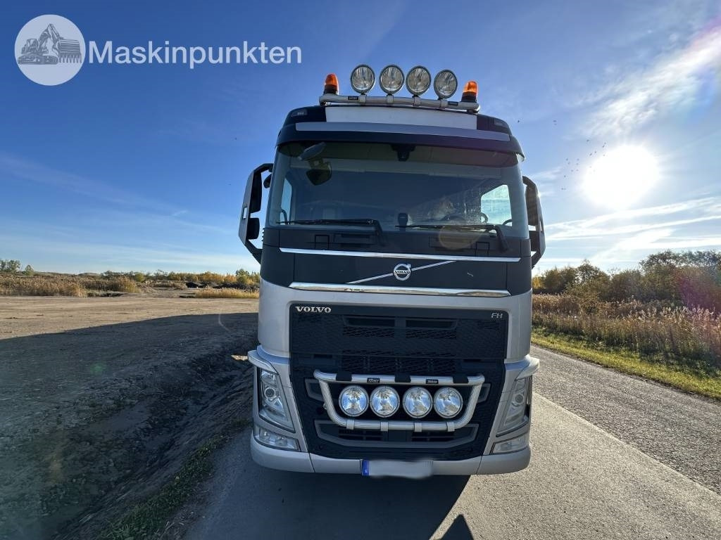 Volvo FH 6*2  - Pacēlājs ar āķi: foto 2 Volvo FH 6*2  - Pacēlājs ar āķi: foto 2