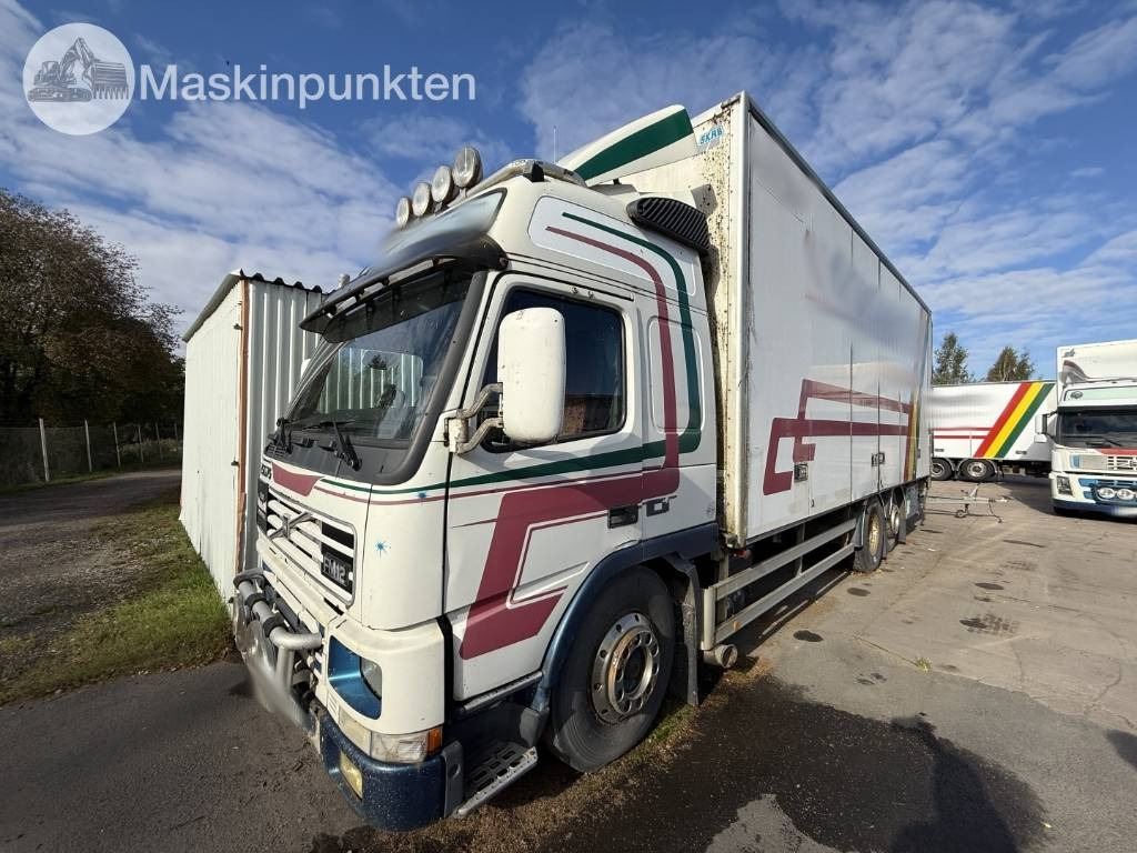 Volvo FM 12 - Kravas automašīna ar slēgto virsbūvi: foto 1 Volvo FM 12 - Kravas automašīna ar slēgto virsbūvi: foto 1