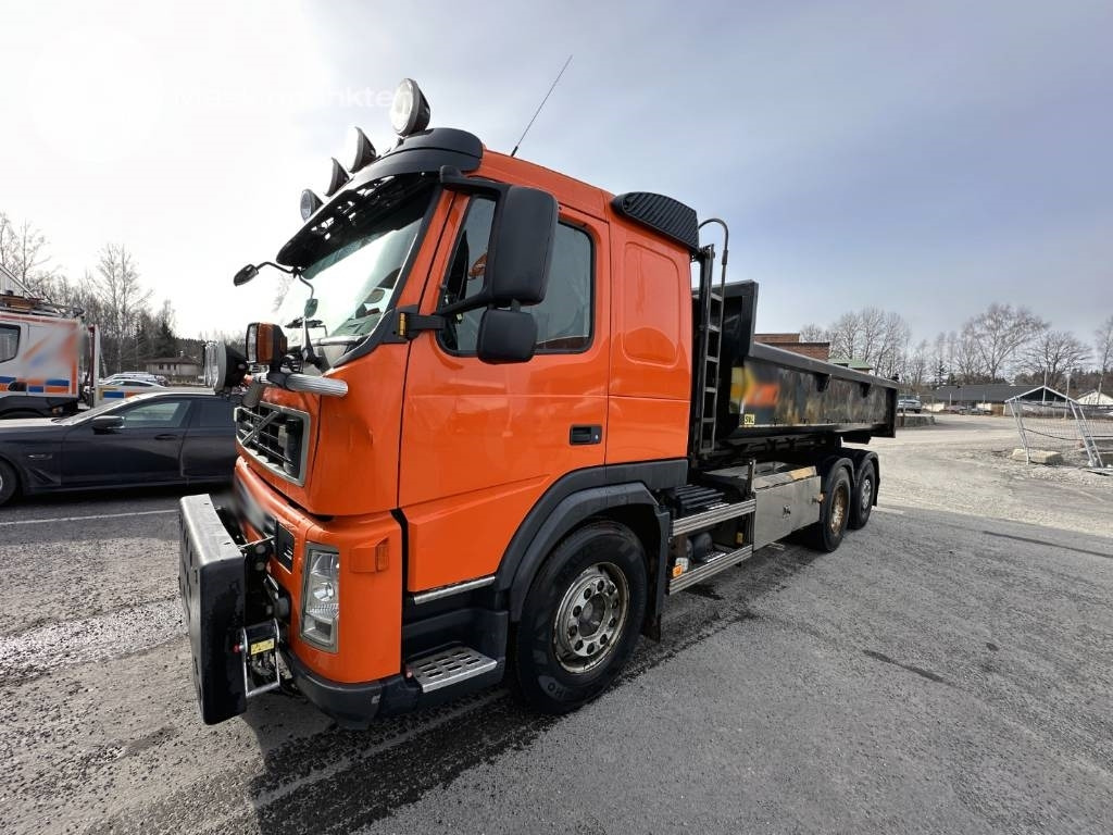 Volvo FM 380 - Pacēlājs ar āķi: foto 1 Volvo FM 380 - Pacēlājs ar āķi: foto 1