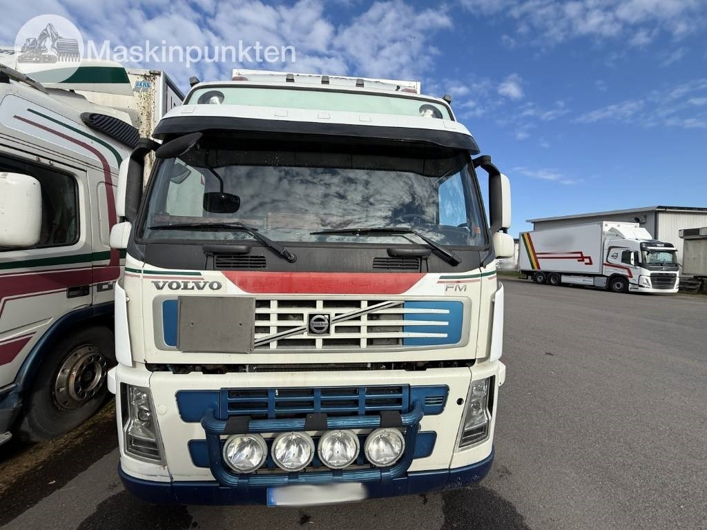 Volvo FM 440 - Kravas automašīna ar slēgto virsbūvi: foto 2 Volvo FM 440 - Kravas automašīna ar slēgto virsbūvi: foto 2